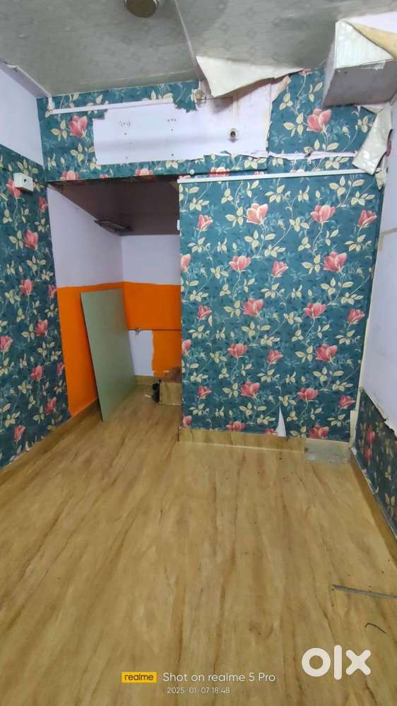 ONE SHOP FOR RENT UNFURNISHED SHOP IMMEDIATLY AVAILABLE.