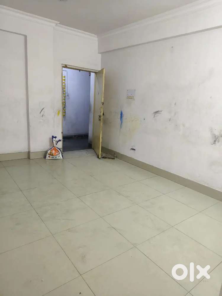 3bhk flat available for rent in baradwari near puja maidan