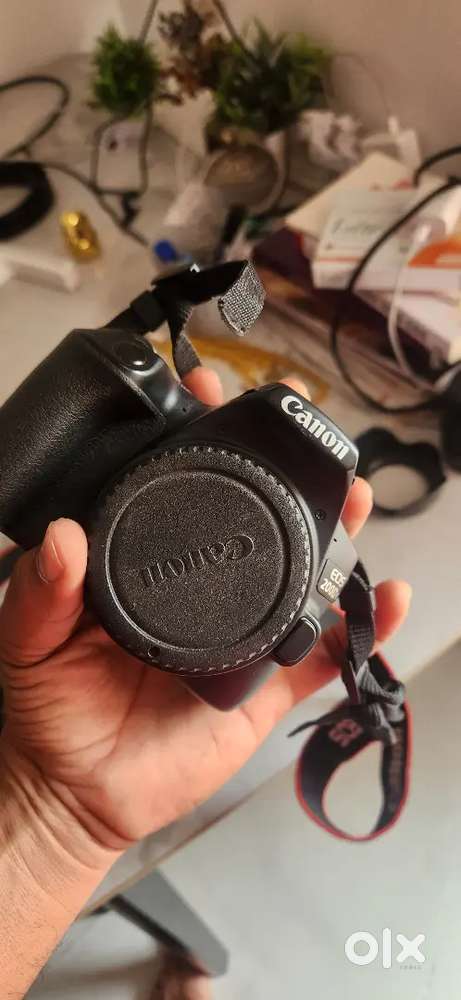 Canon 200 d mark 2 18-55 lens original battery and charger