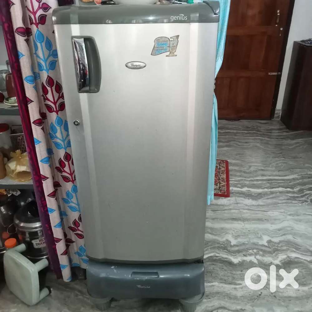 Whirlpool Fridge 180 ltr Selling