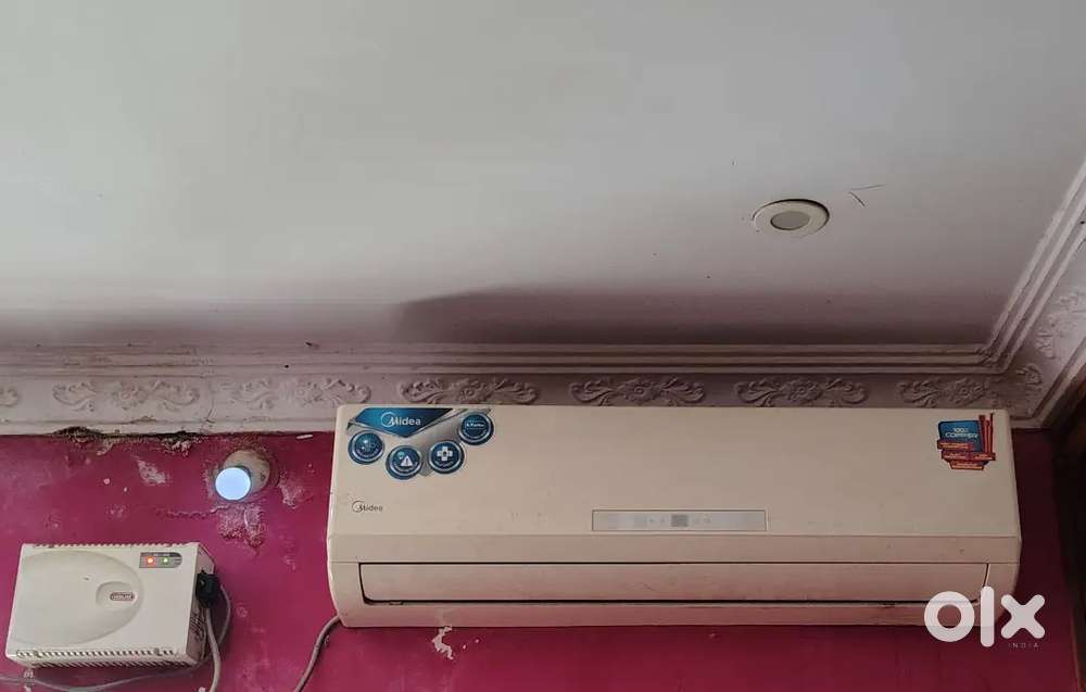 Midea air conditioner