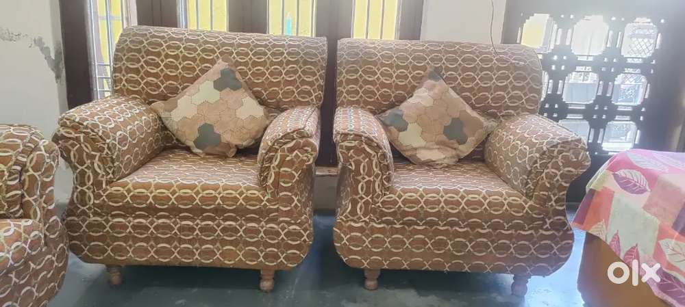 Sofa set condition is too good