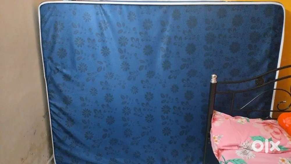 Double cot bed