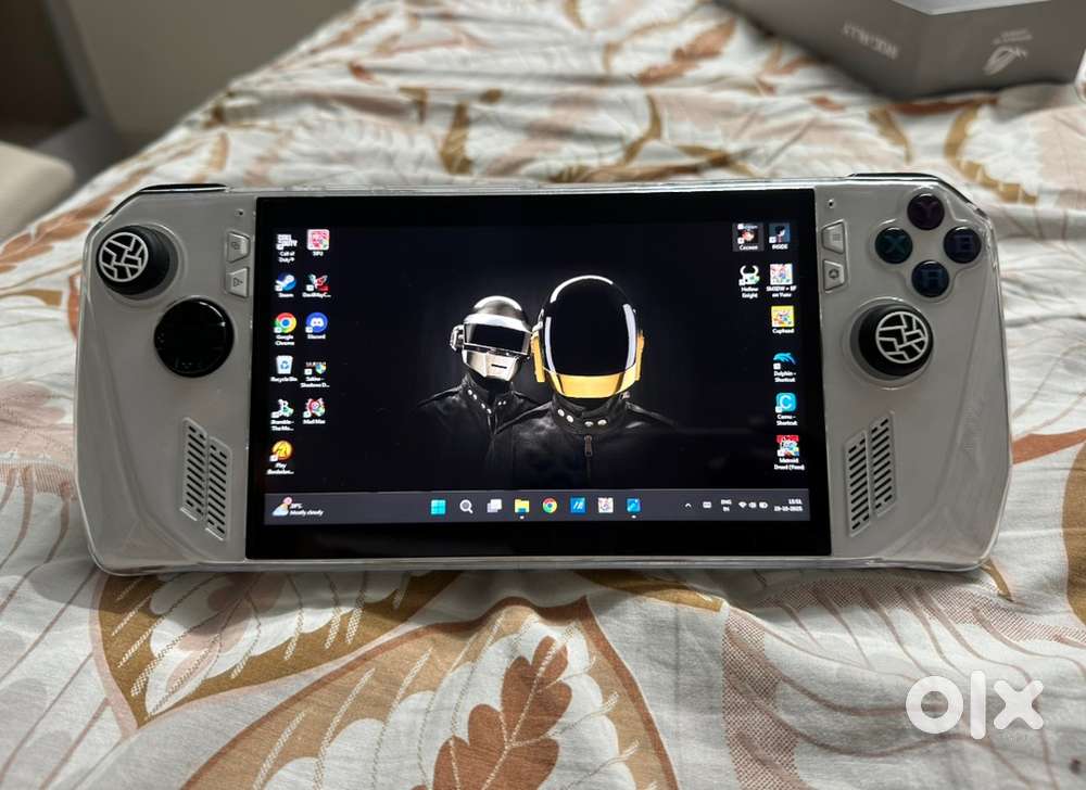 2 MONTHS OLD Asus Rog Ally Z1 Extreme