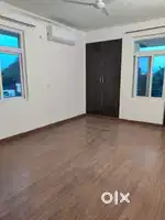 Independent 3 BHK Flat at Dalanwala Curzon Rd