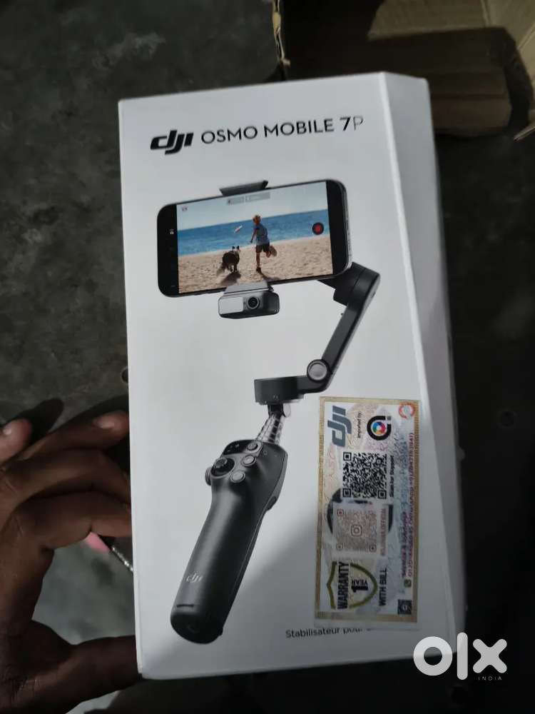 Gymbal photo shoot camera with voice mike