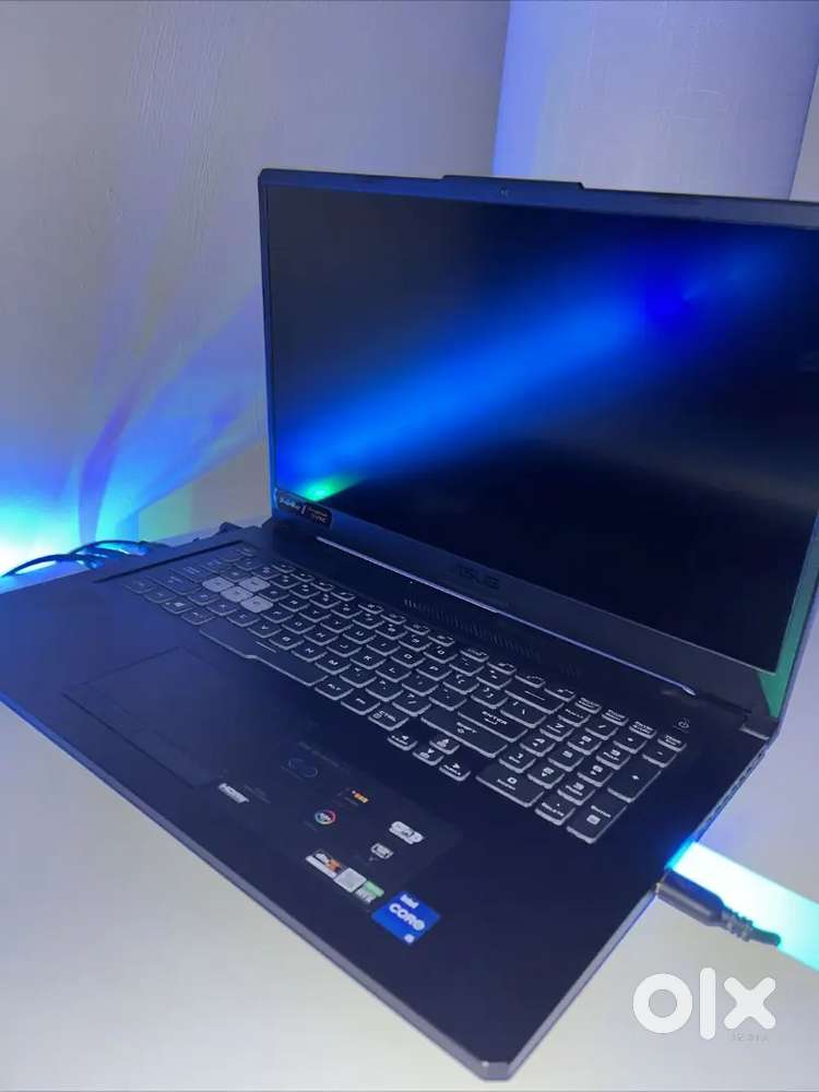ASUS TUF Gaming F17 17.3'' (512GB SSD Intel Core i5-11260H 2.6GHz 8GBb