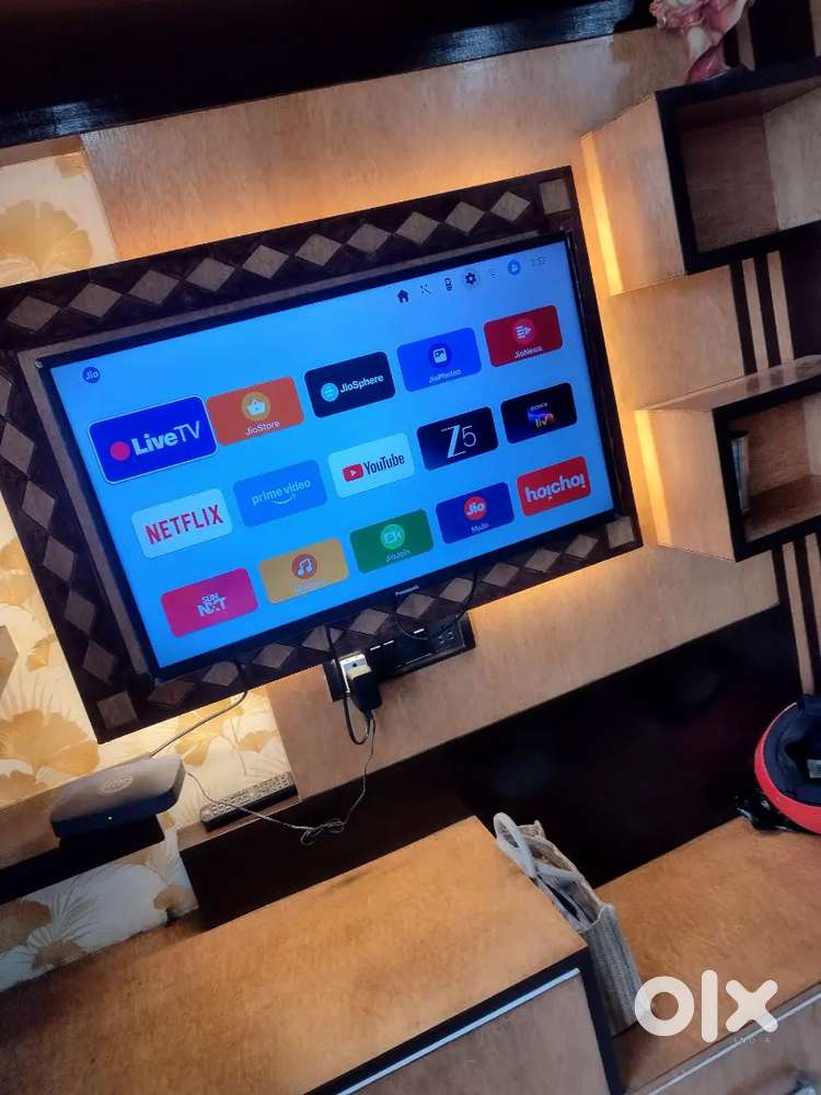 Sell + Exchange Panasonic Semi smart TV  32inch