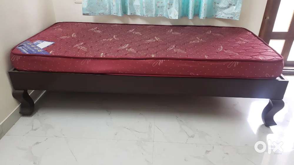 Deewan with mattress