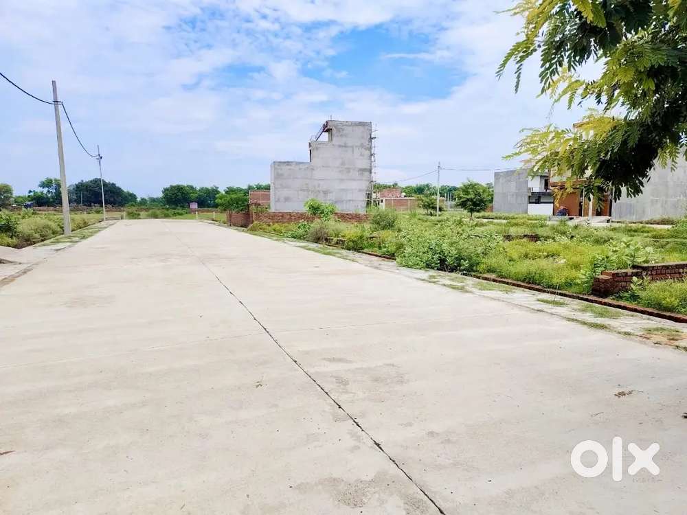 मकान ले सहीद पथ के पास लूलू मॉल के सामने 100मीटर पर 1000sqft 65 लाख मे