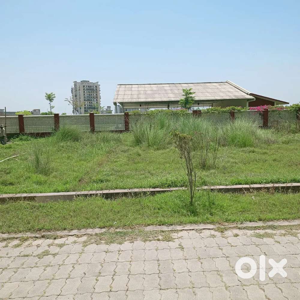 272 gaj plot in prime location,Sukhdham apartments ke backside pr