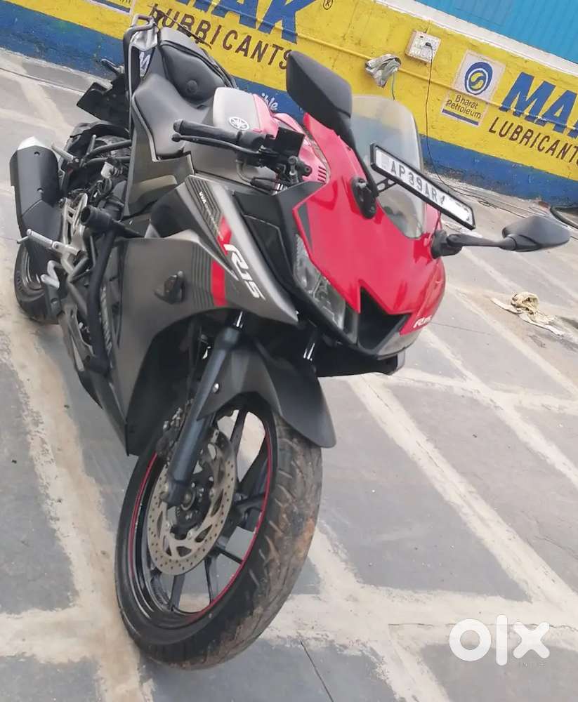 Yamaha R15 v3