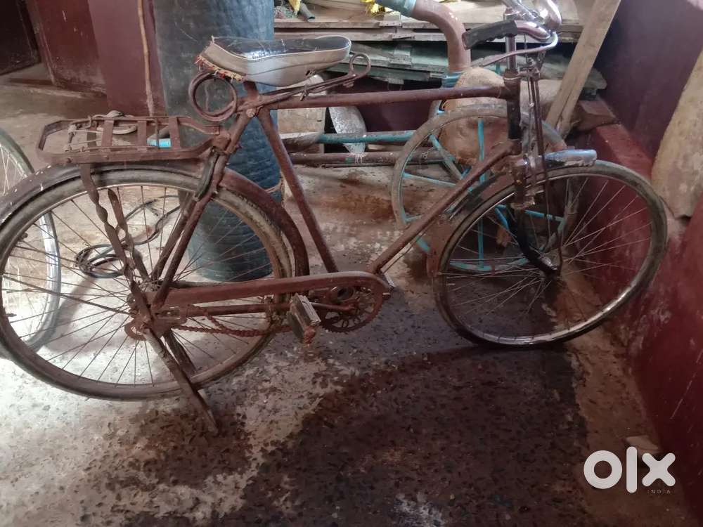 old-style bicycle