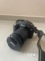 Nikon D80 DSLR Camera with 18-135 lens