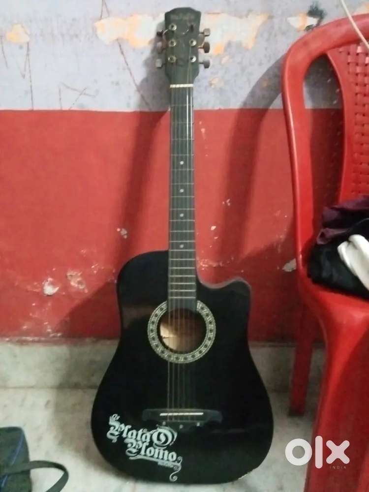 Guitar acoustic