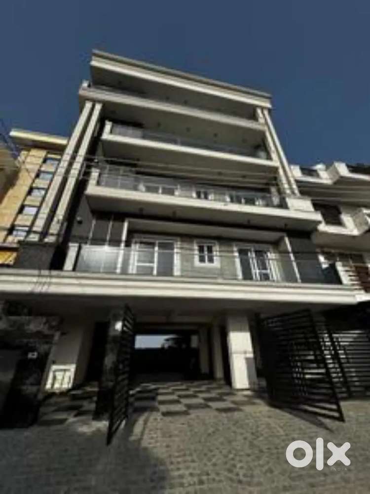 Suncity Sector 35 builder floor Rental