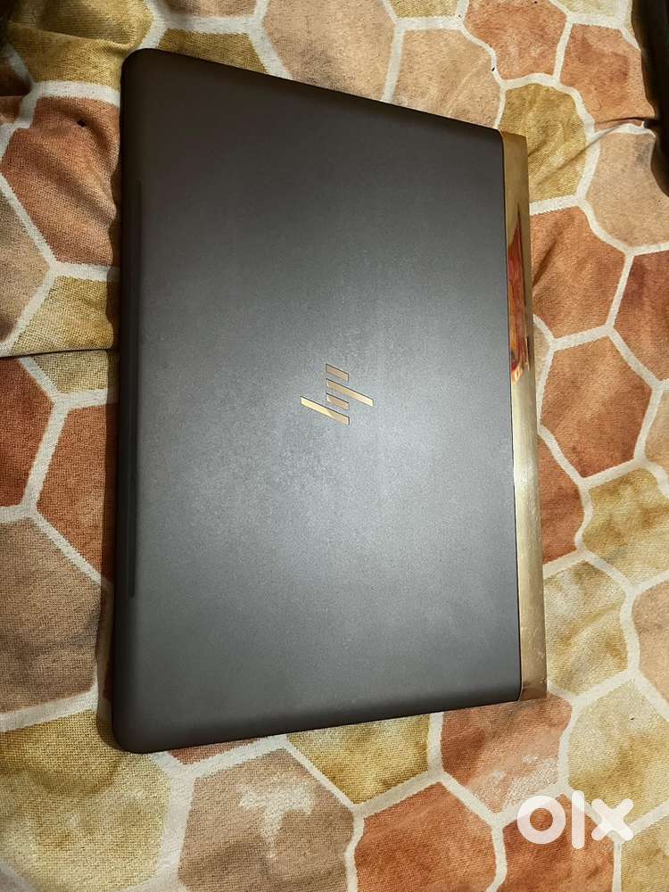 HP Spectre I7 8GB RAM 512GB SSD