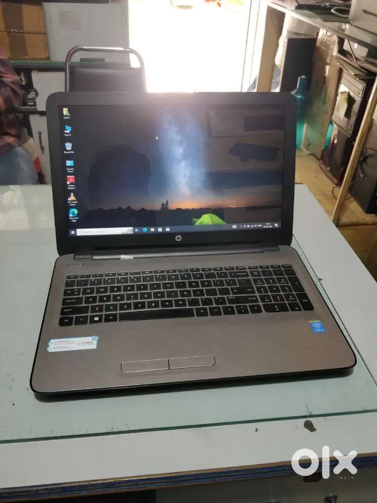 Hp laptop intel core i3 5thgen 8gb RAM + 256GB SSD + Windows 10