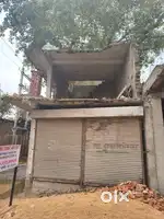 RRTower Wade wali man road par