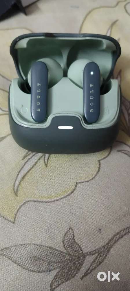 Boult Z40 Pro & Boat Airdopes 148 TWS