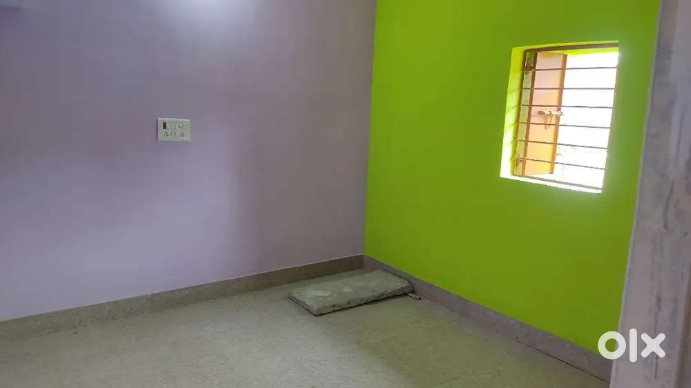 1 Room with 1 big kitchen and 2 whassroom seperate