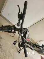9 gears cycle with disc brakes and front shocker