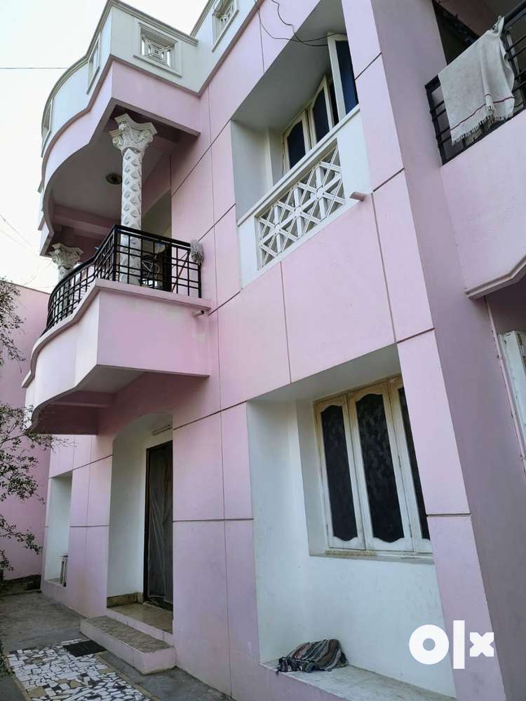 To Let...2 BHK house in prime area of Karaikal town with covered car p