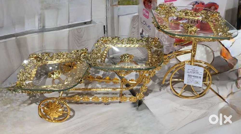 Home decor Fruit plate elegant decorative item
box packed for sell