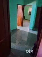 2bhk flat available hai