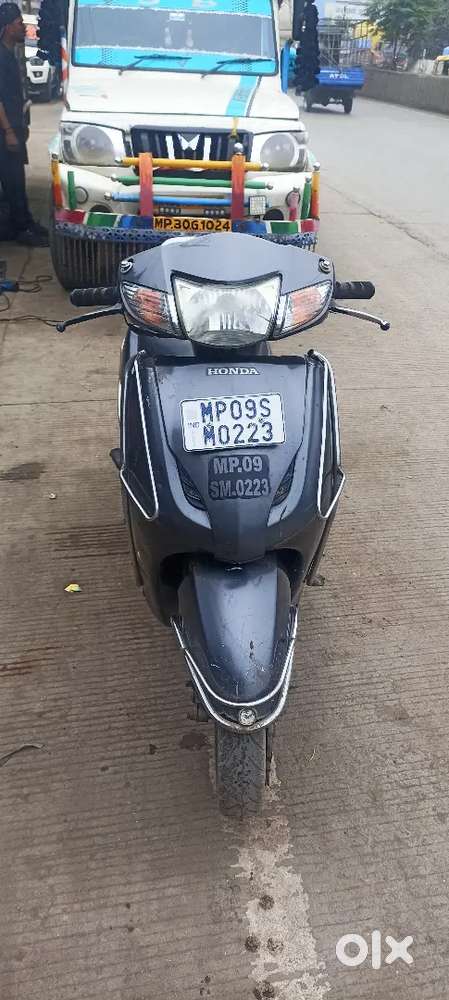 Teen imali Azad Nagar