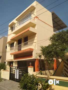 A spacious 2bhk house with water facility