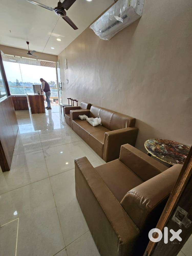 Office available on rent in singapore bussiness park