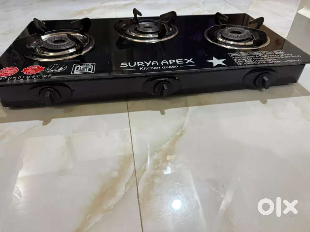 Gas stove(3 bunners) automatic lighter
