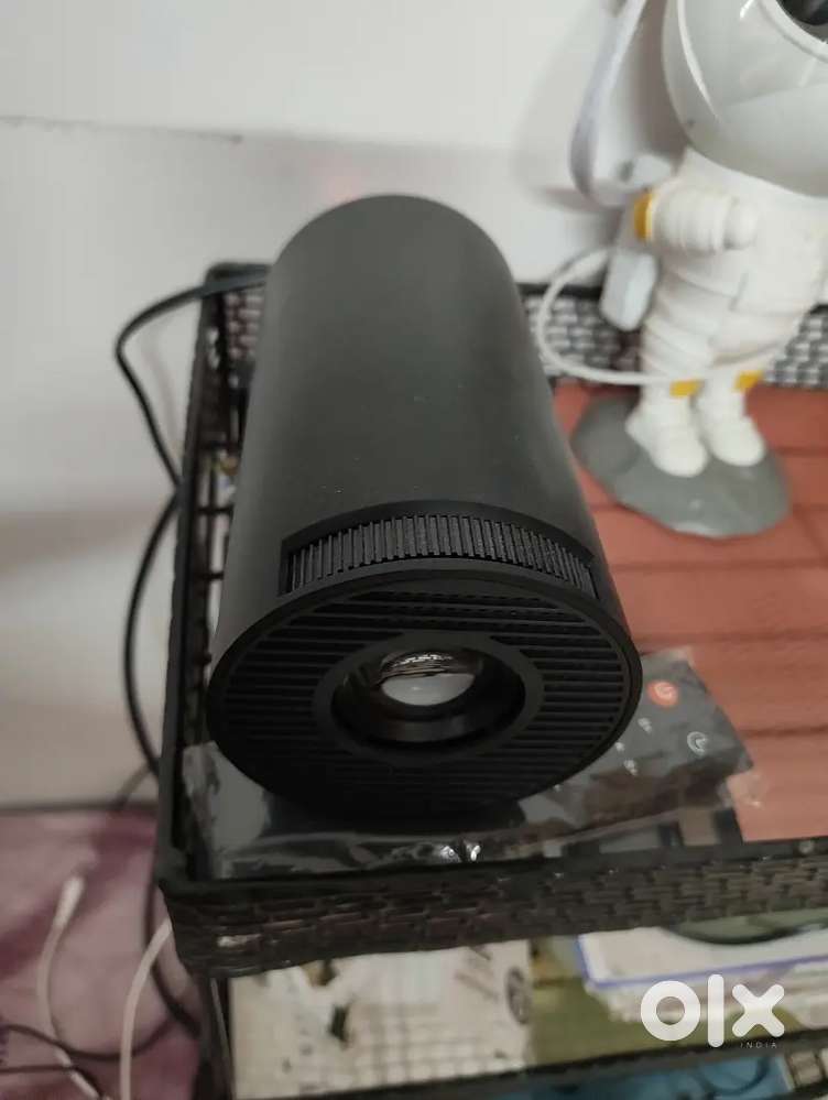 Ant
Esports View 515 Smart LED Mini Projector
