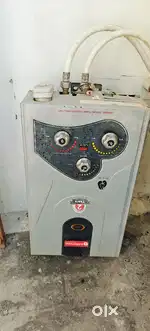 Gas gyser in good condition
