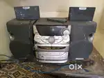 CD Player with Four Speakers from KENWOOD Company