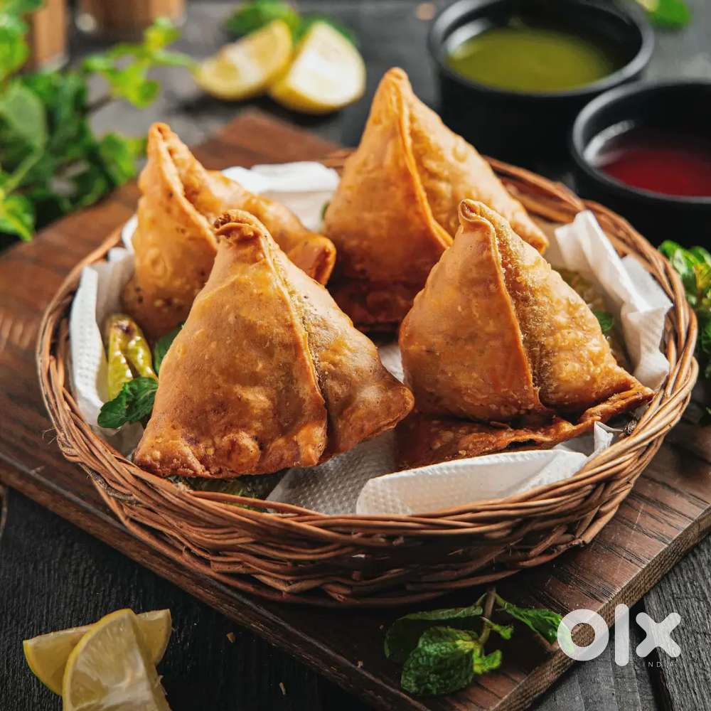 समोसा मिस्त्री चाहिए...Snacks cook..samosa kachori mistri