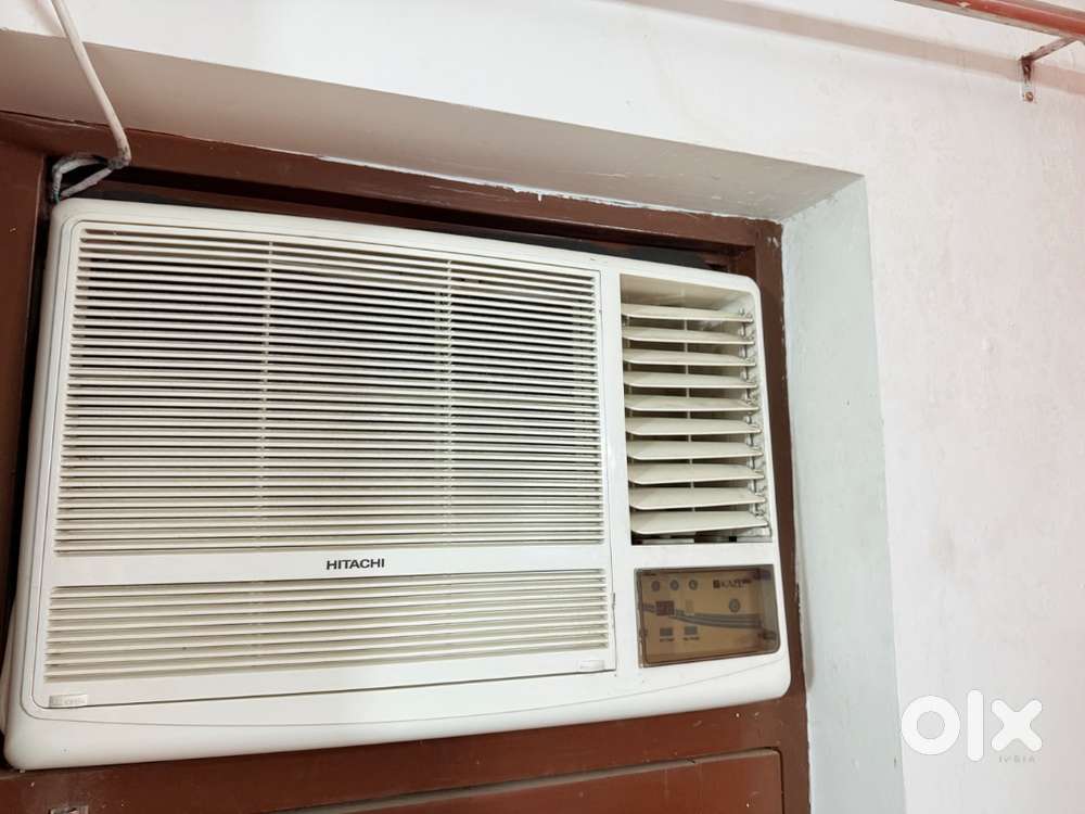 Window Ac for sell less than 3 yr