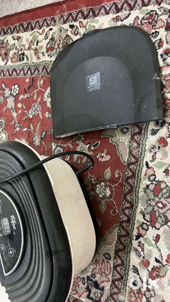 Foot massager and pedicure tub