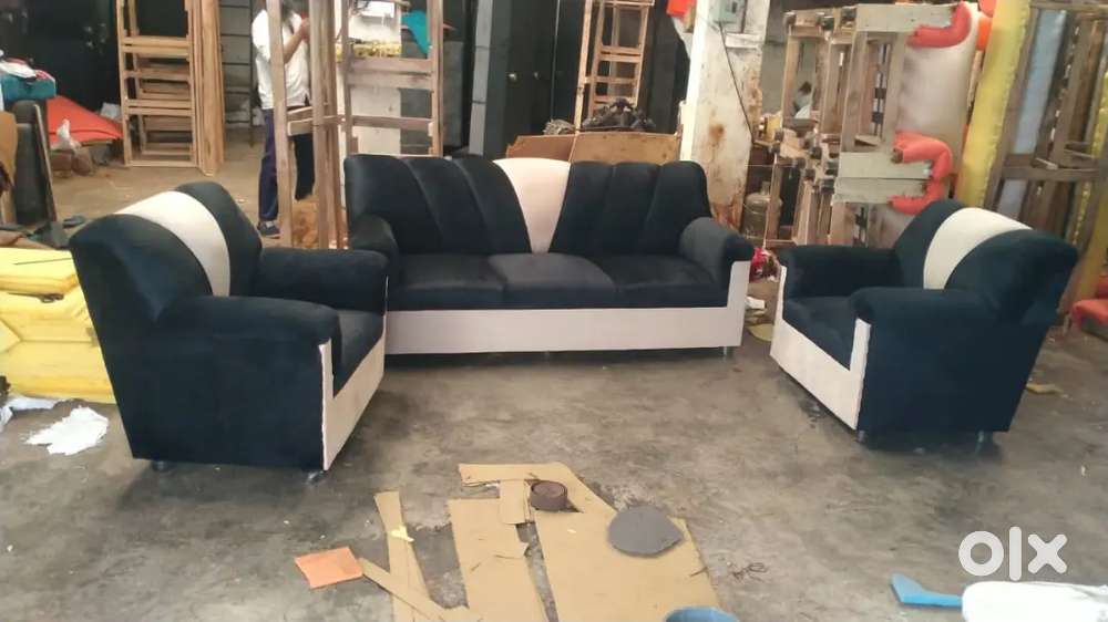 Traditional branded sofa set