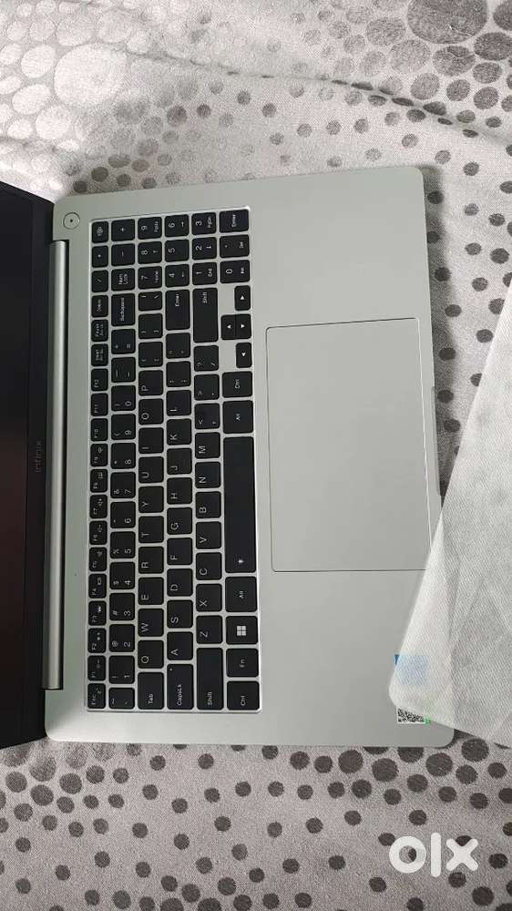 Infinix y3  16gb/256 gb i3 12th gen.