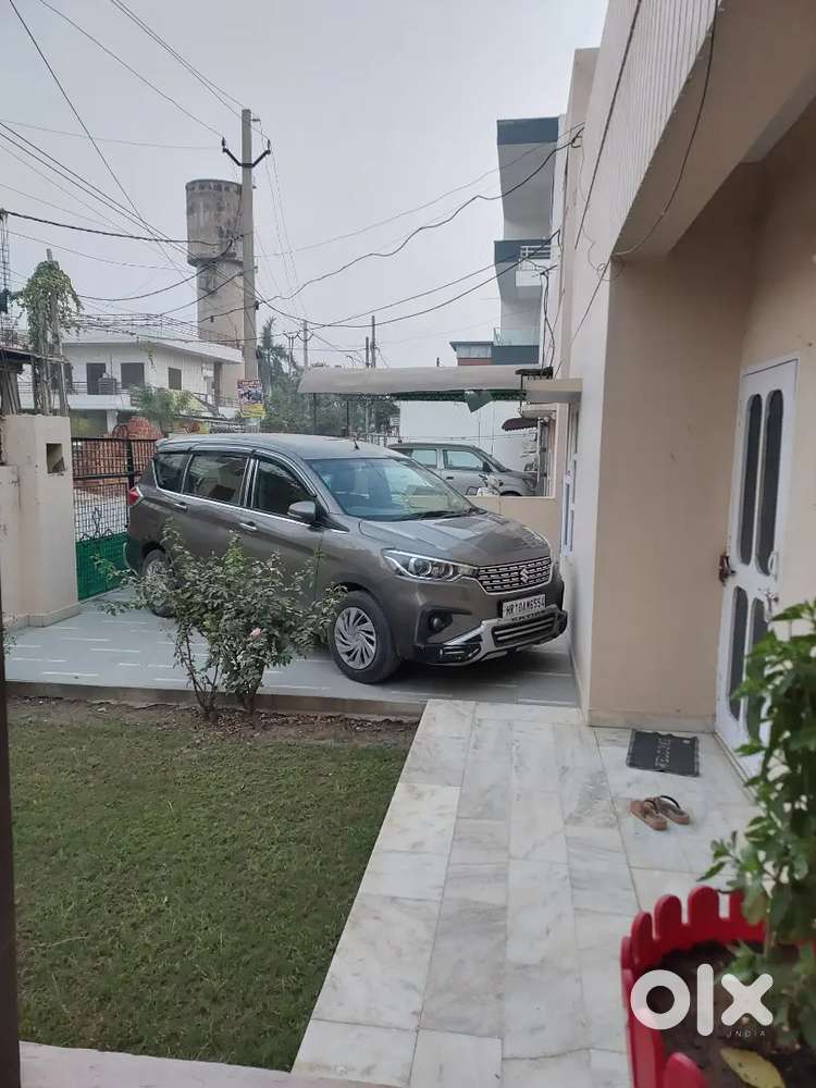 इको गाड़ी के लिए ड्राइवर चाहिए