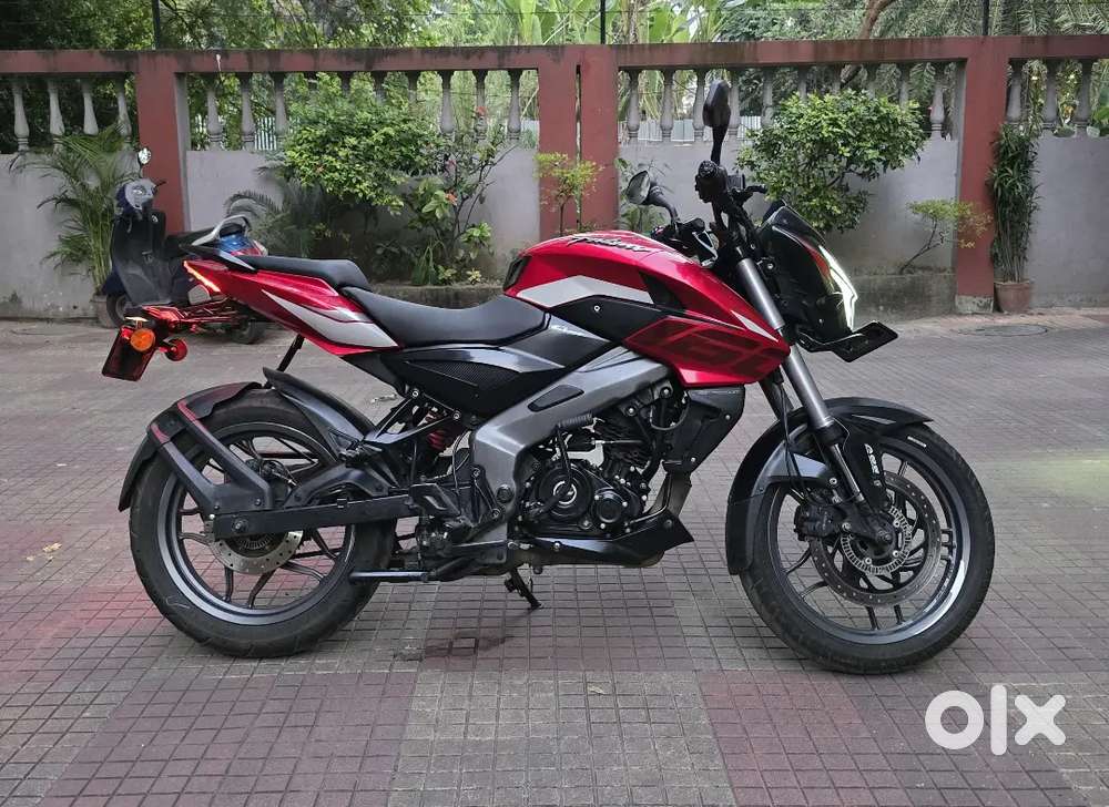 Ns160 ug top model, 1 year old, dual channel abs