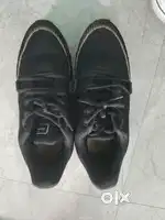 Old shoes for boys Men and girls