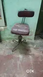 1 single room on rent available at Lake Road