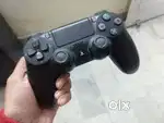 PS4 controller