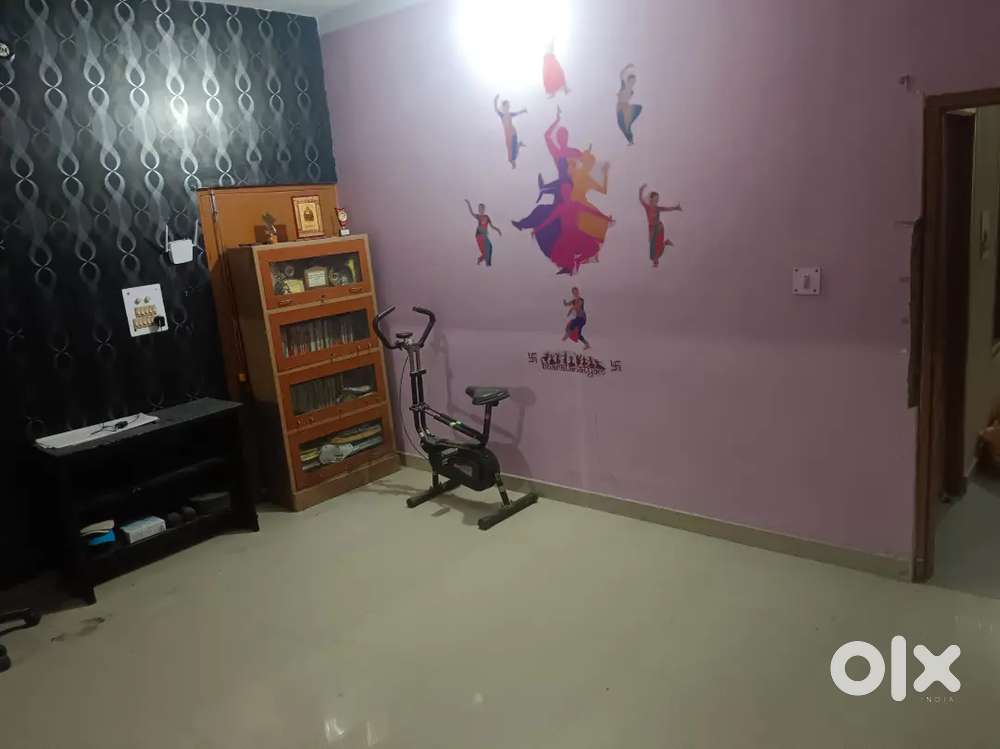 1 BHK FOR STUDENTS AND SMALL FAMILY