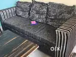Sofa set in good condition 3+2 seating