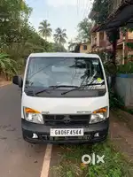 Tata magic express diesel pick up VAN  9 seater