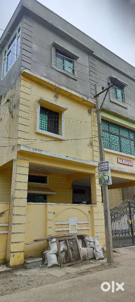 Looking for a small educated family